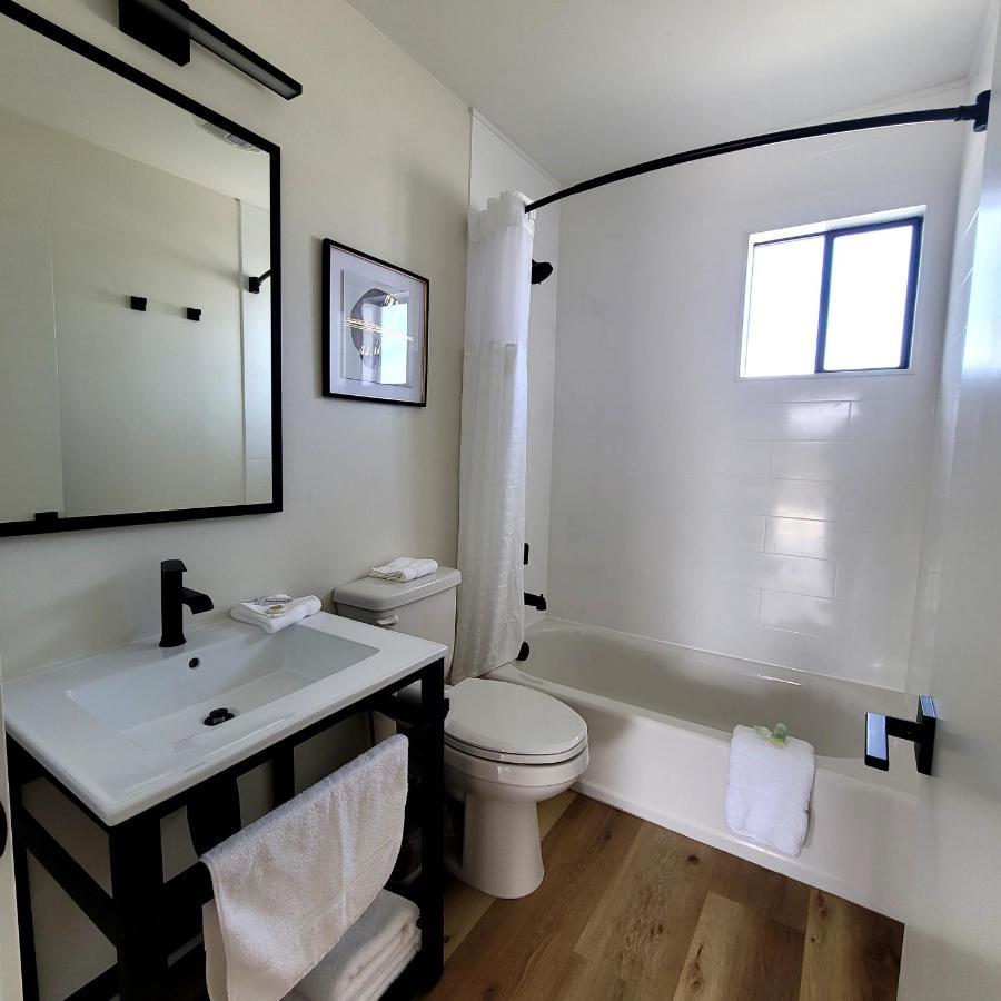 Richland Inn And Suites Bagian luar foto