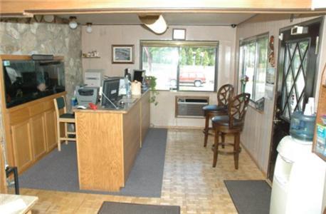 Richland Inn And Suites Bagian luar foto