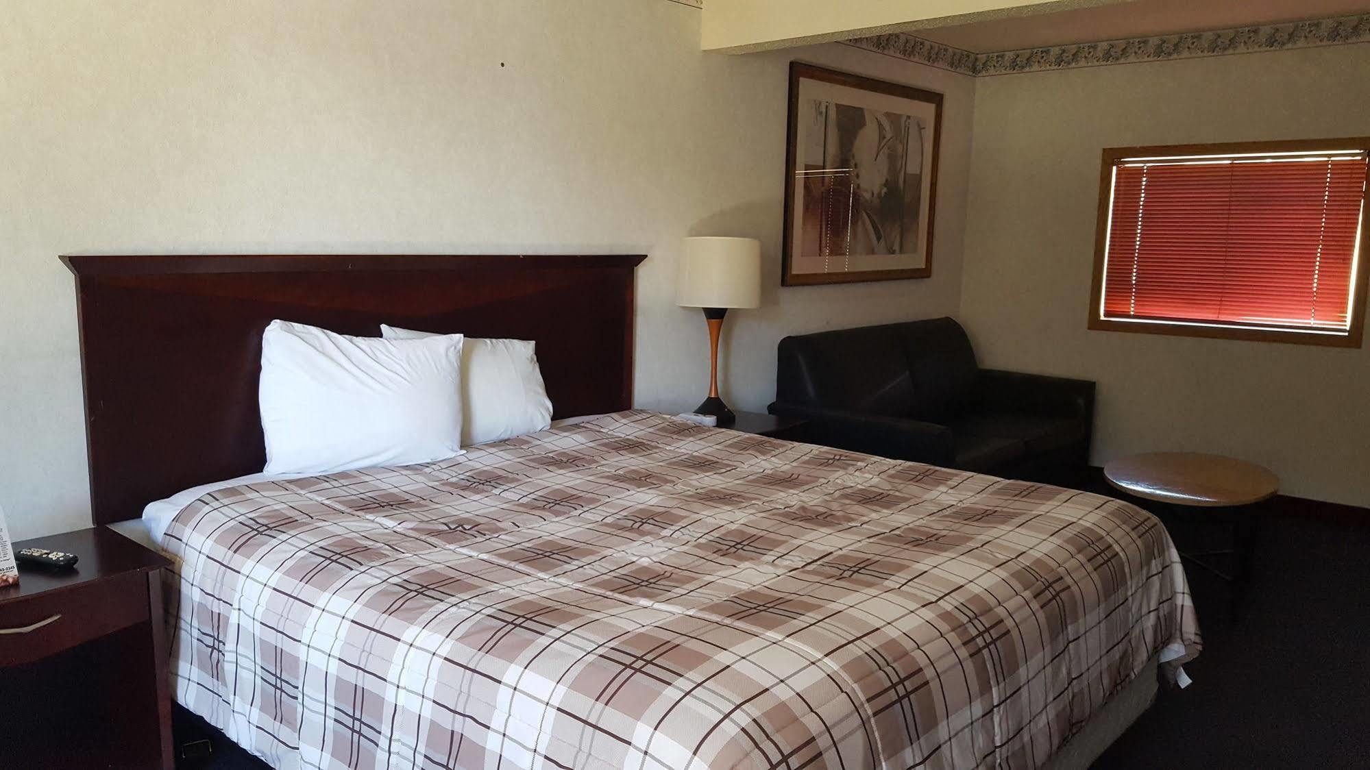 Richland Inn And Suites Bagian luar foto